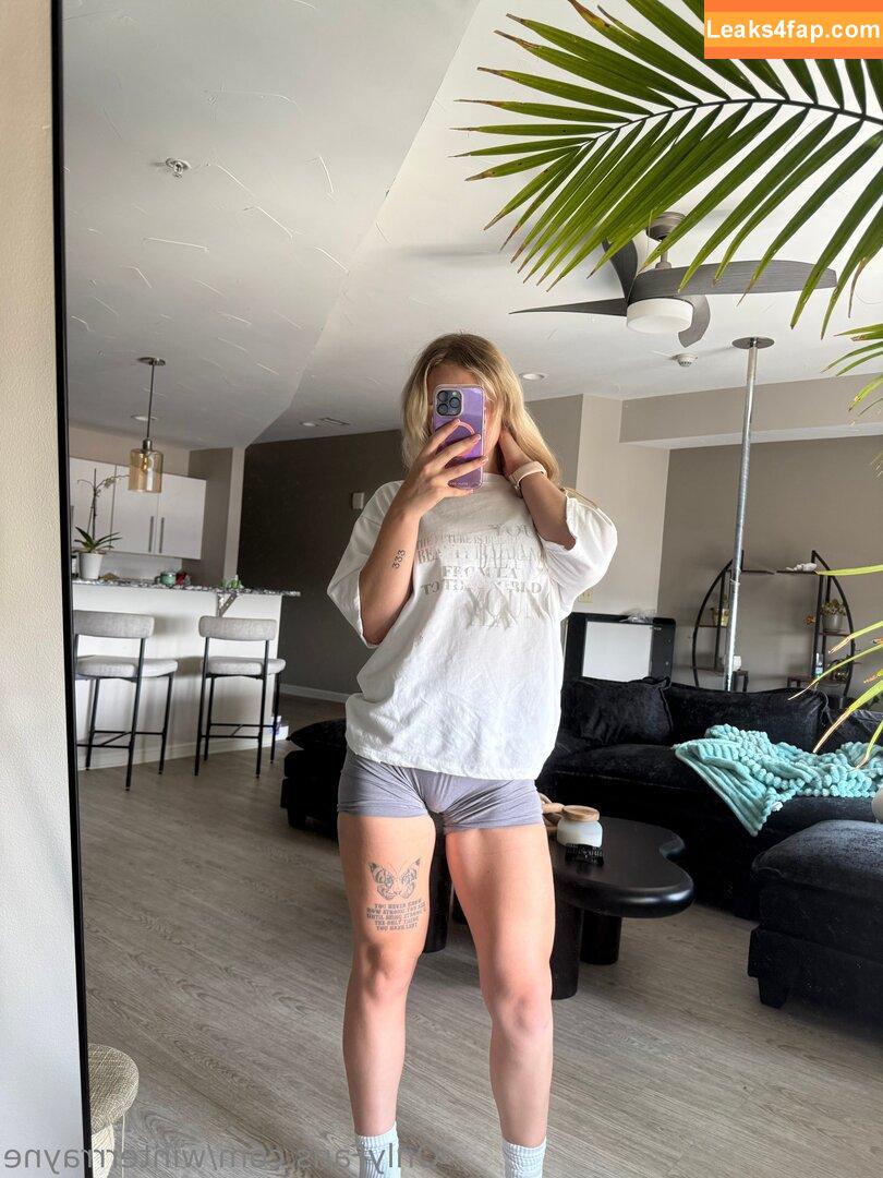 winterrrayne / winterrayne__ leaked photo photo #0016