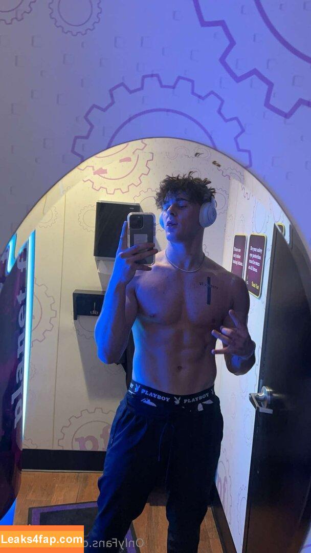 wiscotk23 /  leaked photo photo #0016