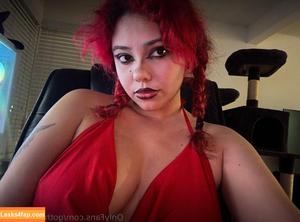 Witchygamergirl photo #0019