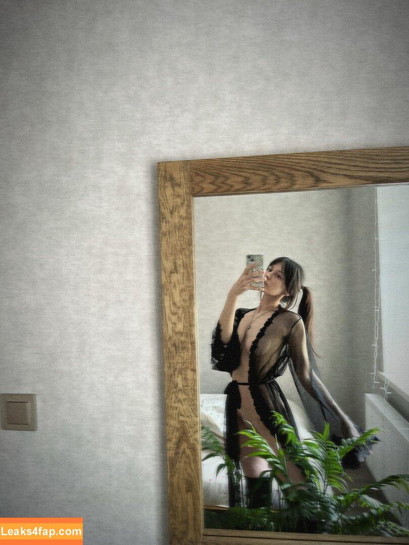 wkshiza / 1013919102 / Alina Amari / wksadness leaked photo photo #0064