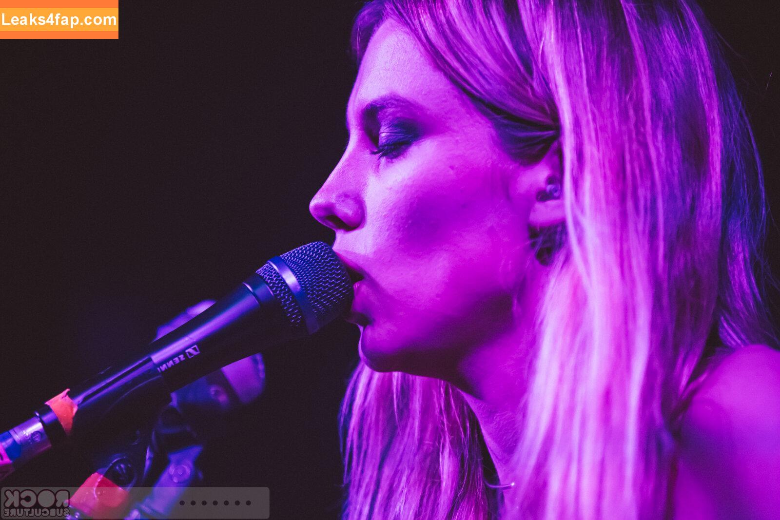 Wolf Alice /  leaked photo photo #0013