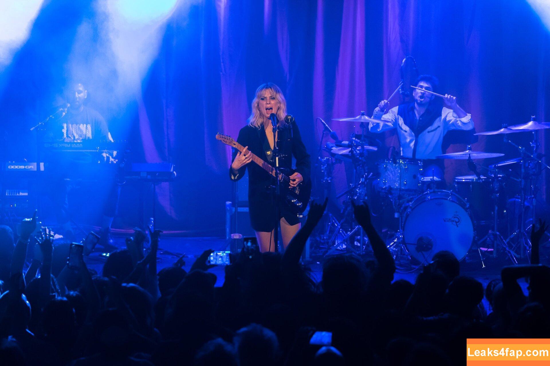 Wolf Alice /  leaked photo photo #0021