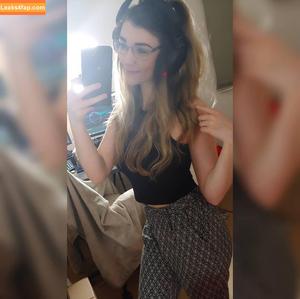 Wolfabelle photo #0282