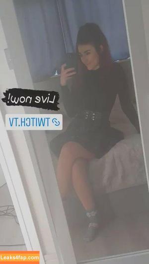 Wolfabelle photo #0305