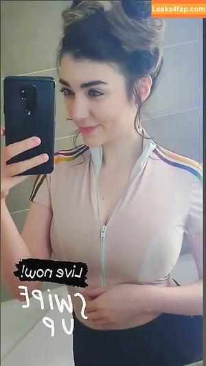 Wolfabelle photo #0333
