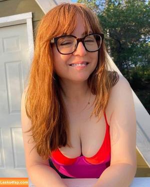 Woman_of_miscellany photo #0001