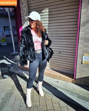 WomenJoshi photo #4070