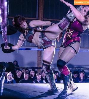 WomenJoshi photo #6100