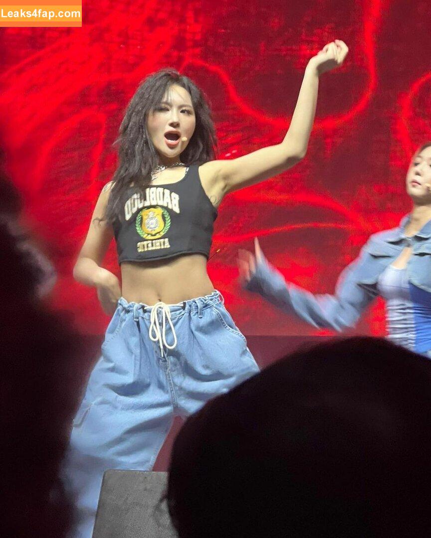 WomenK-pop /  leaked photo photo #0003