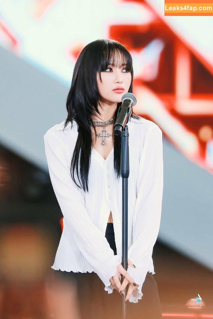 WomenK-pop /  leaked photo photo #0016