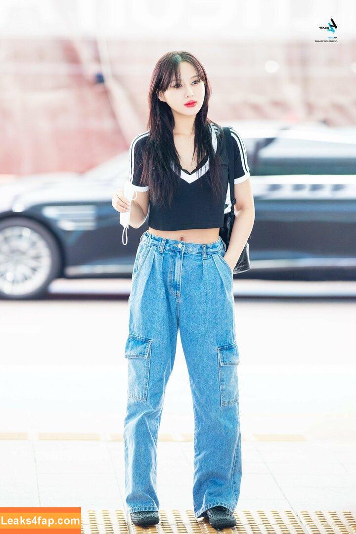 WomenK-pop /  leaked photo photo #0024