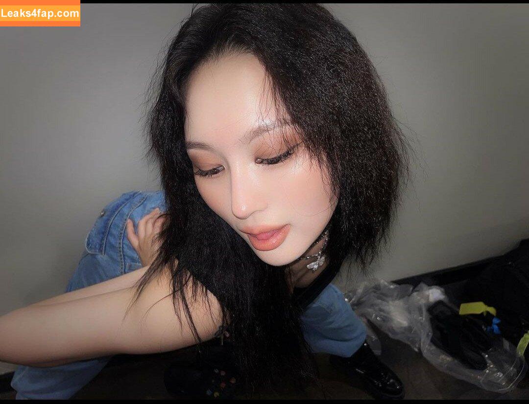 WomenK-pop /  leaked photo photo #0036