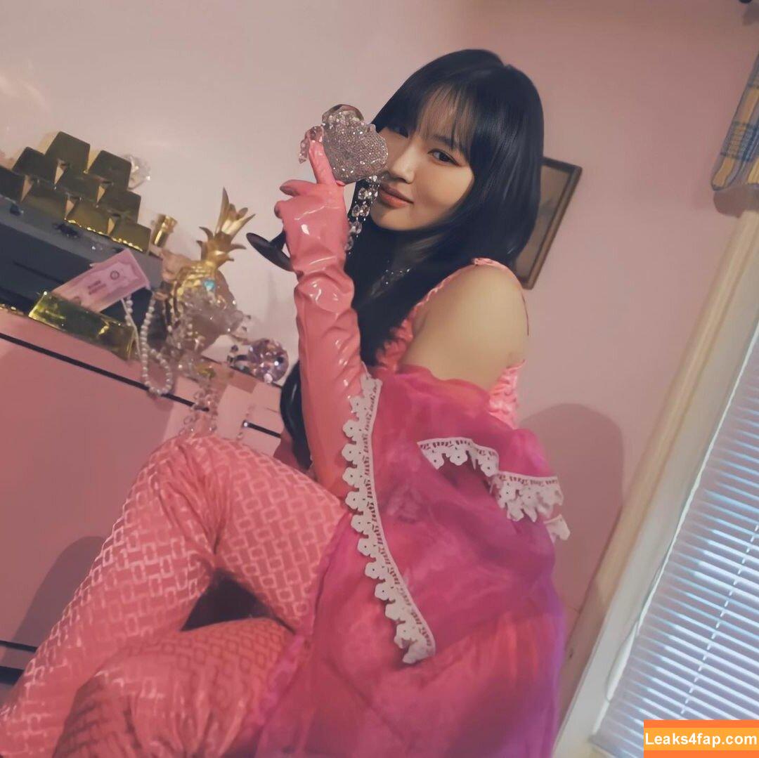 WomenK-pop /  leaked photo photo #0038