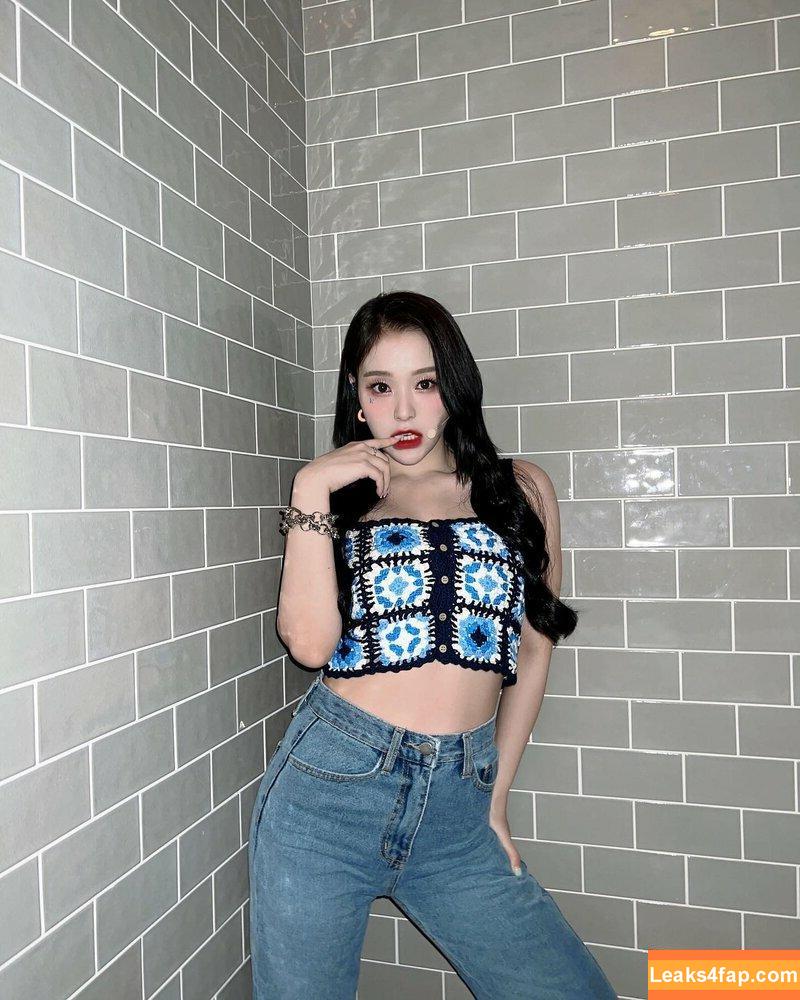 WomenK-pop /  leaked photo photo #0053