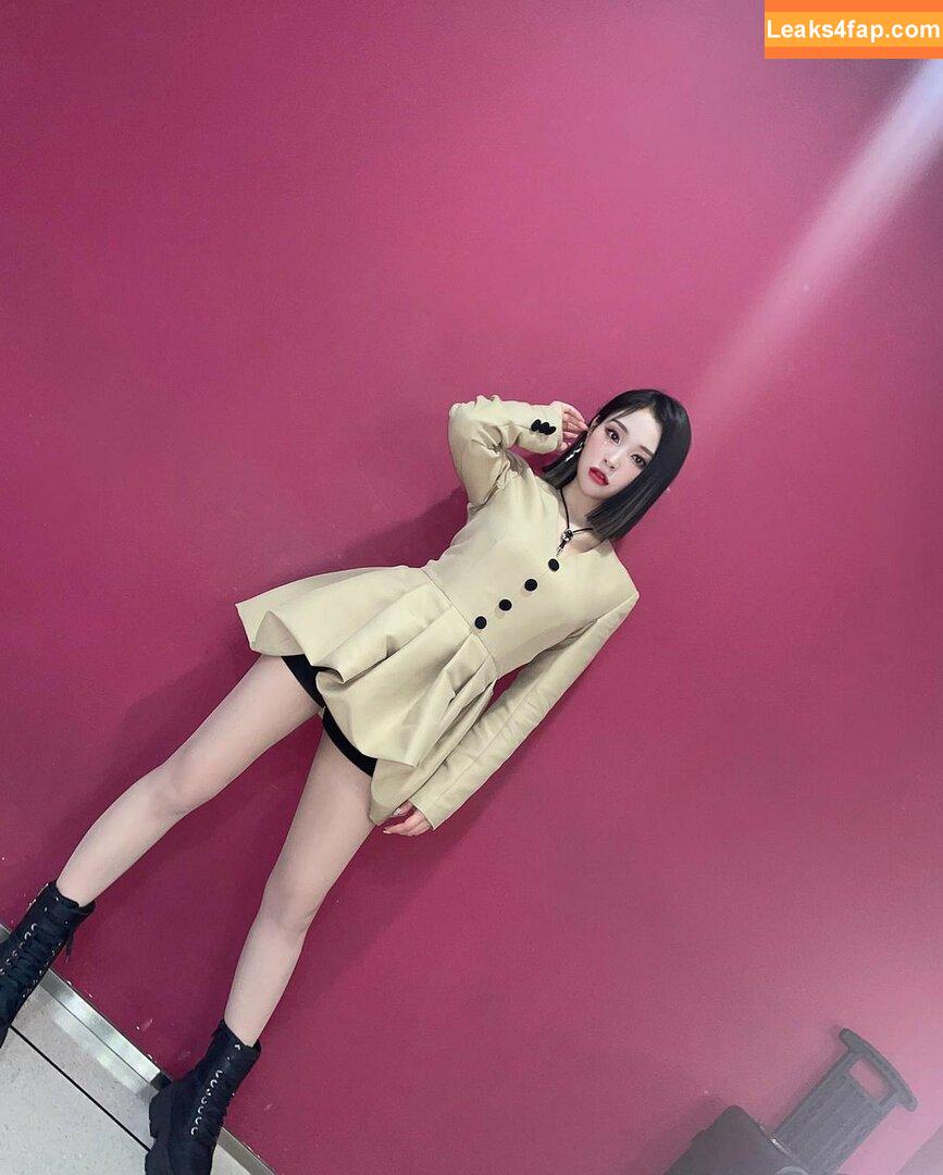WomenK-pop /  leaked photo photo #0055