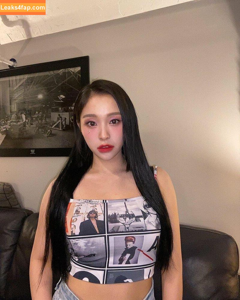 WomenK-pop /  leaked photo photo #0057