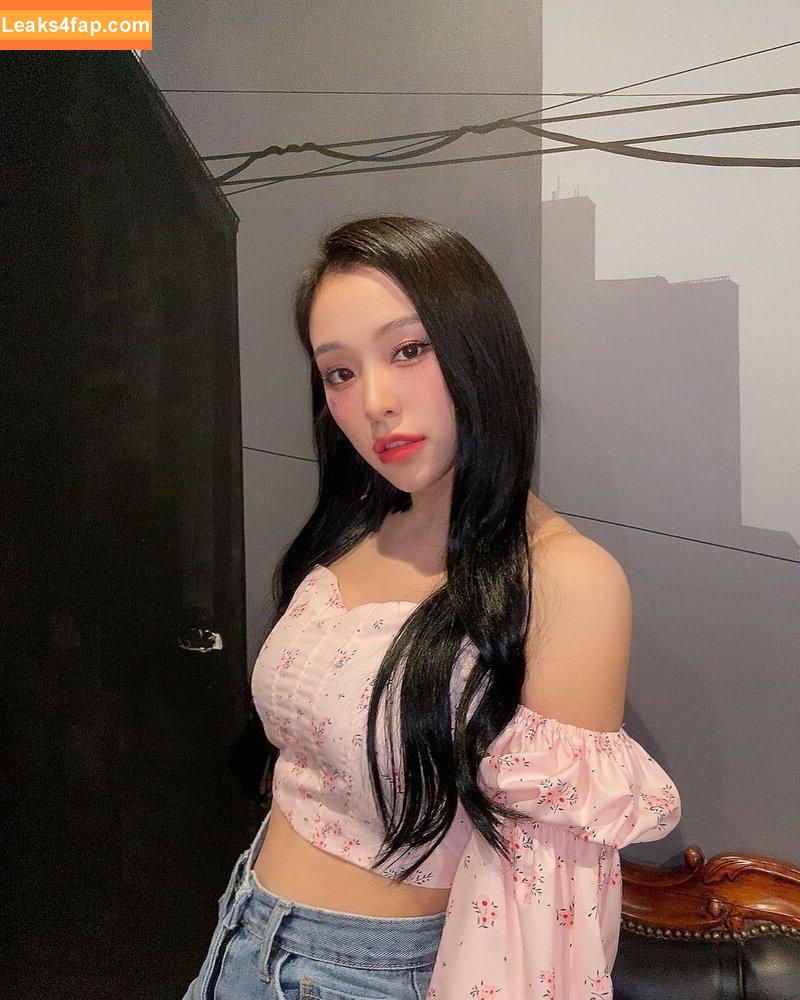 WomenK-pop /  leaked photo photo #0059
