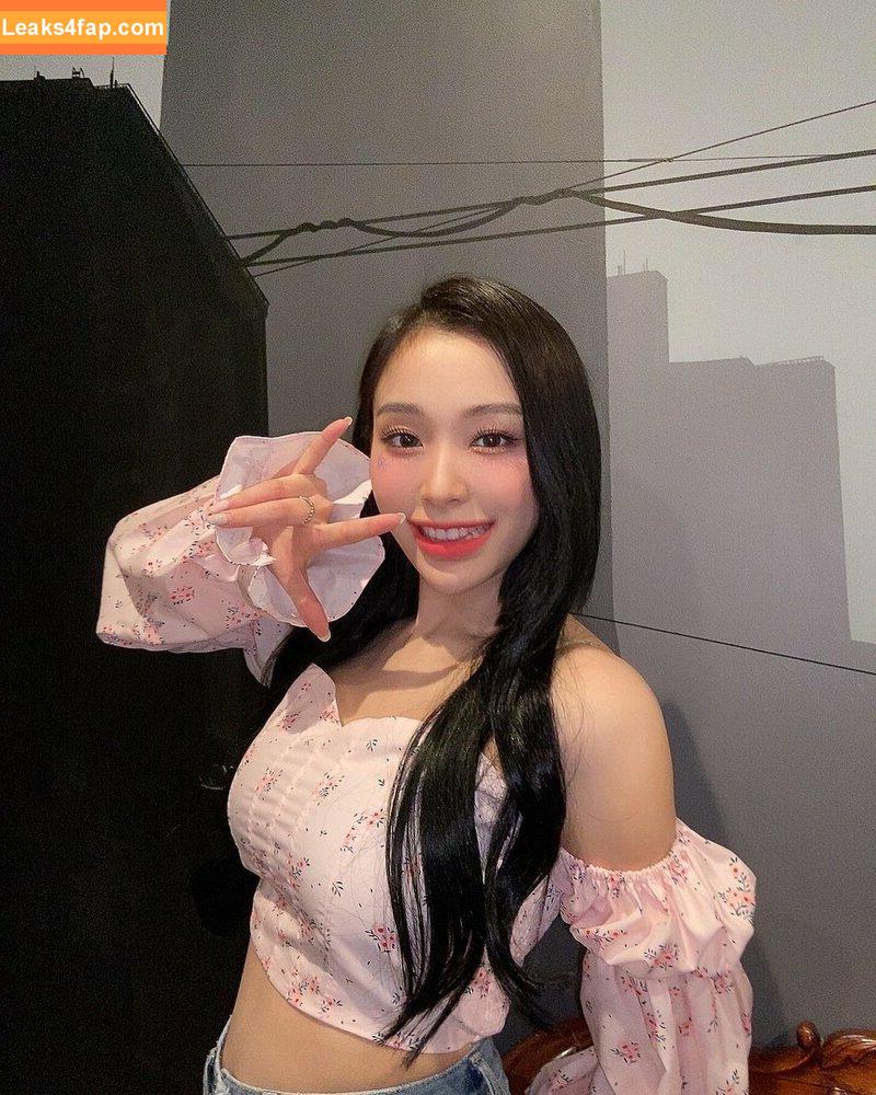 WomenK-pop /  leaked photo photo #0060