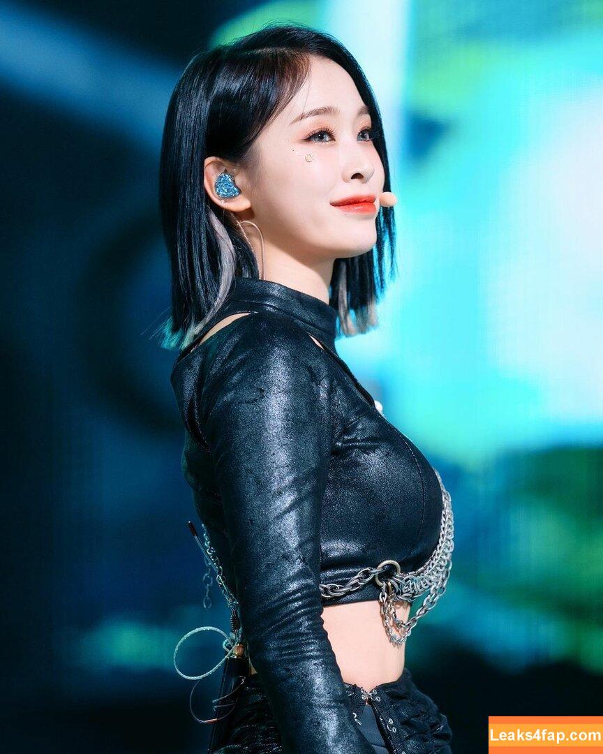 WomenK-pop /  leaked photo photo #0070