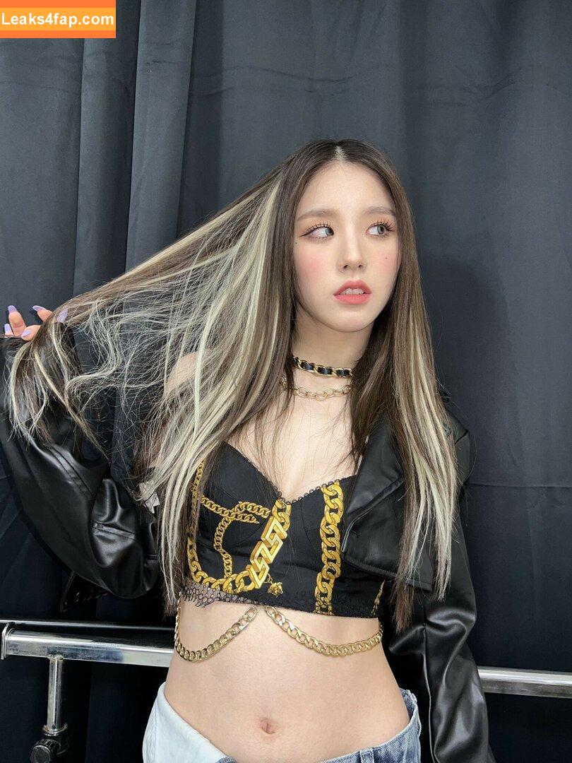 WomenK-pop /  leaked photo photo #0093