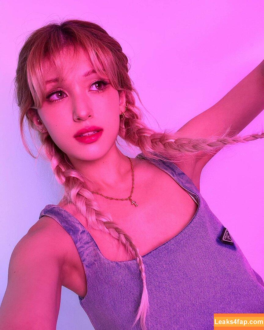 WomenK-pop /  leaked photo photo #0109