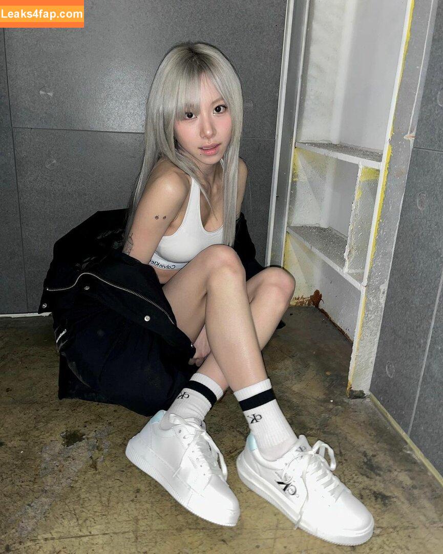 WomenK-pop /  leaked photo photo #0150