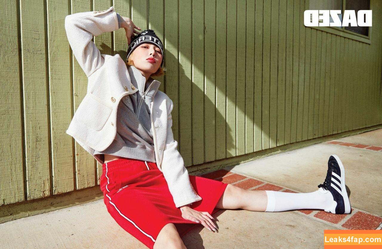 WomenK-pop /  leaked photo photo #0156