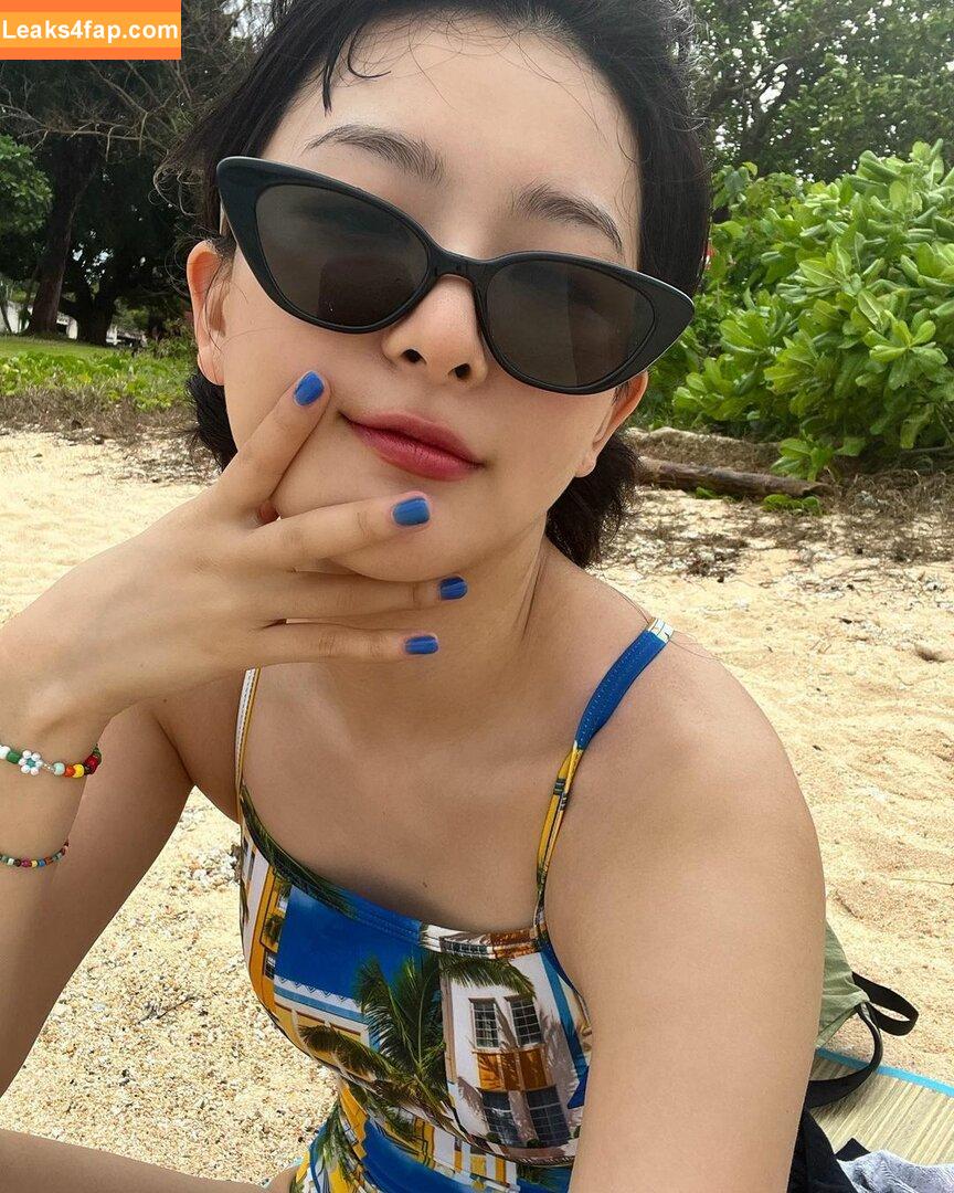 WomenK-pop /  leaked photo photo #0197
