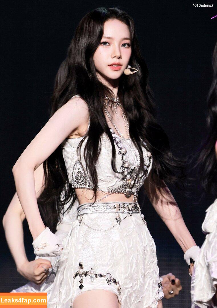 WomenK-pop /  leaked photo photo #0201
