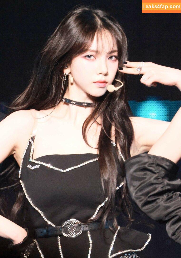 WomenK-pop /  leaked photo photo #0202