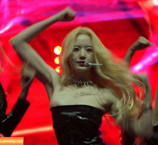 WomenK-pop /  leaked photo photo #0209