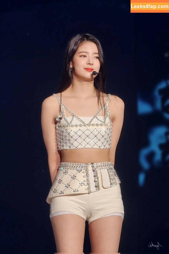 WomenK-pop /  leaked photo photo #0228