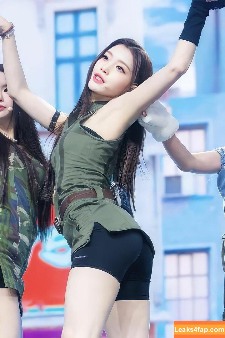 WomenK-pop /  leaked photo photo #0232