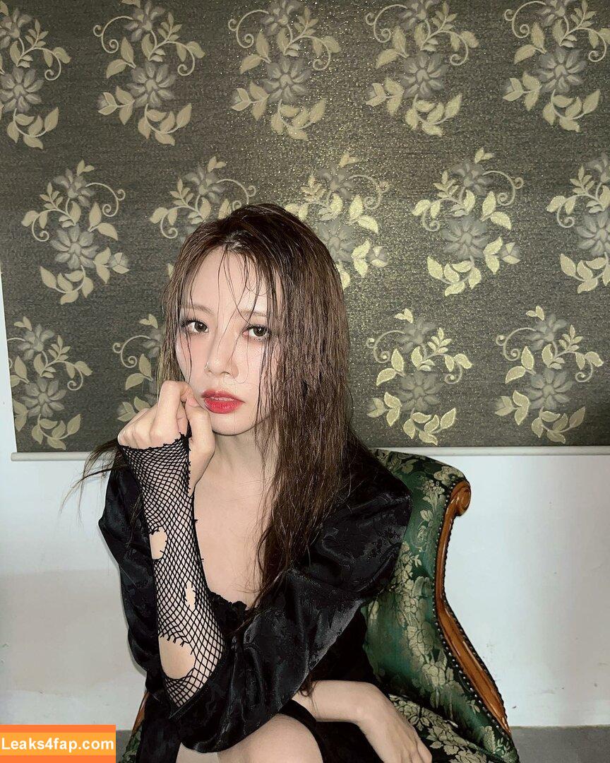 WomenK-pop /  leaked photo photo #0253