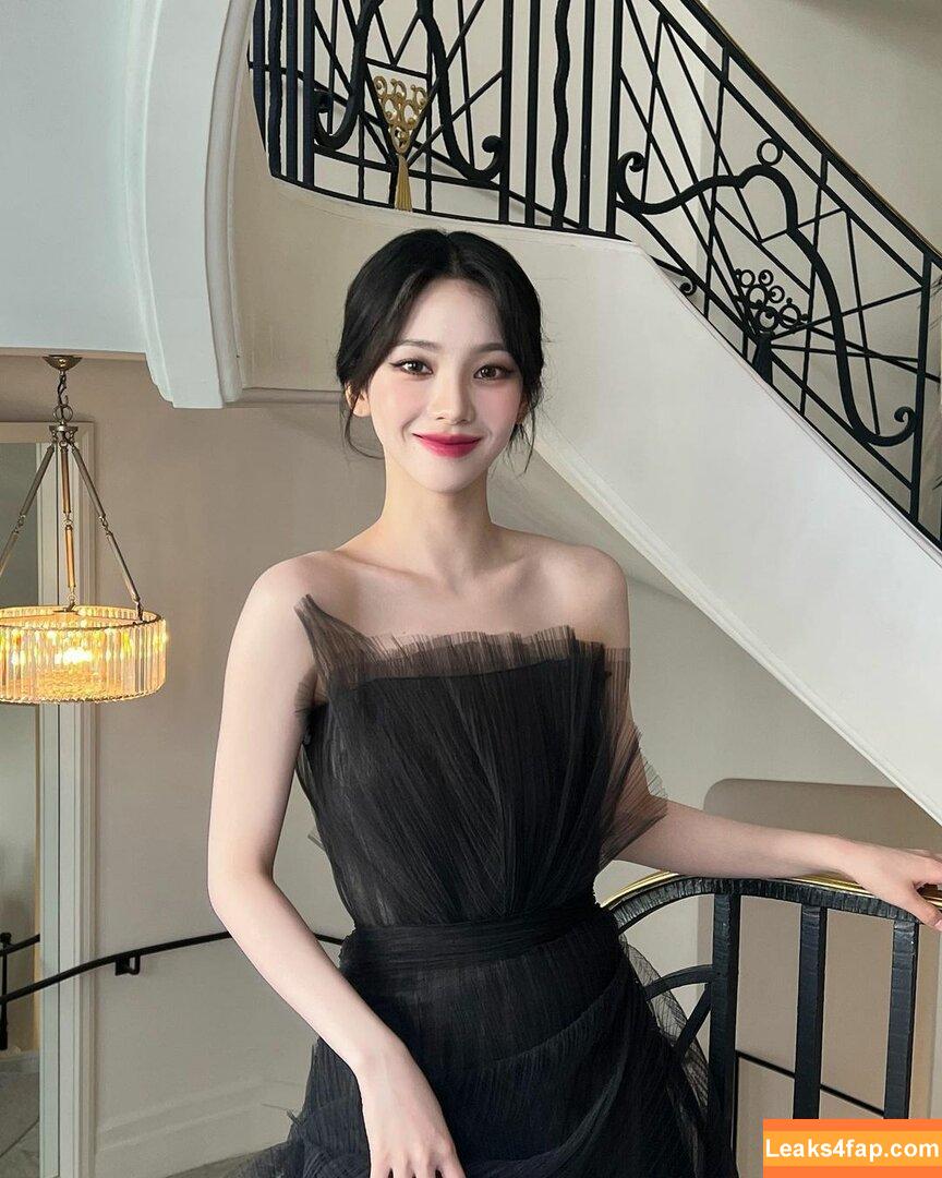 WomenK-pop /  leaked photo photo #0268