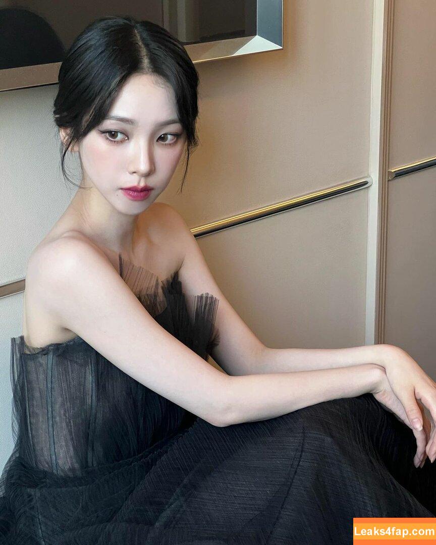 WomenK-pop /  leaked photo photo #0269