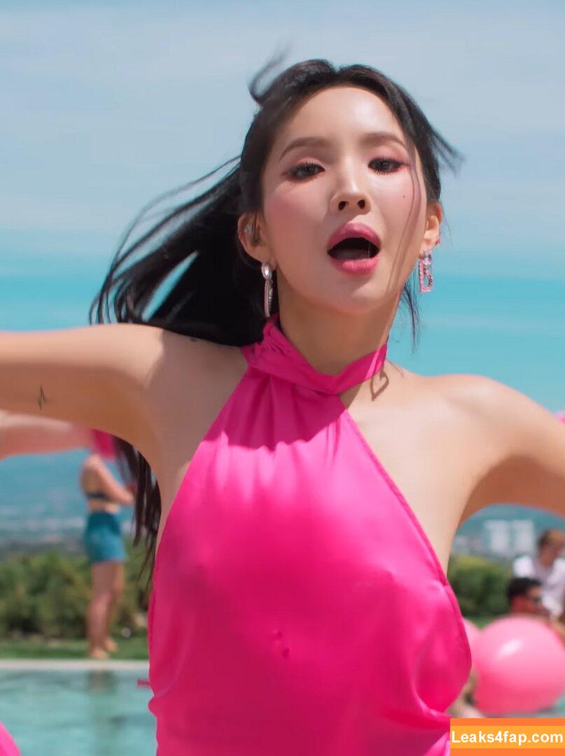 WomenK-pop /  leaked photo photo #0284