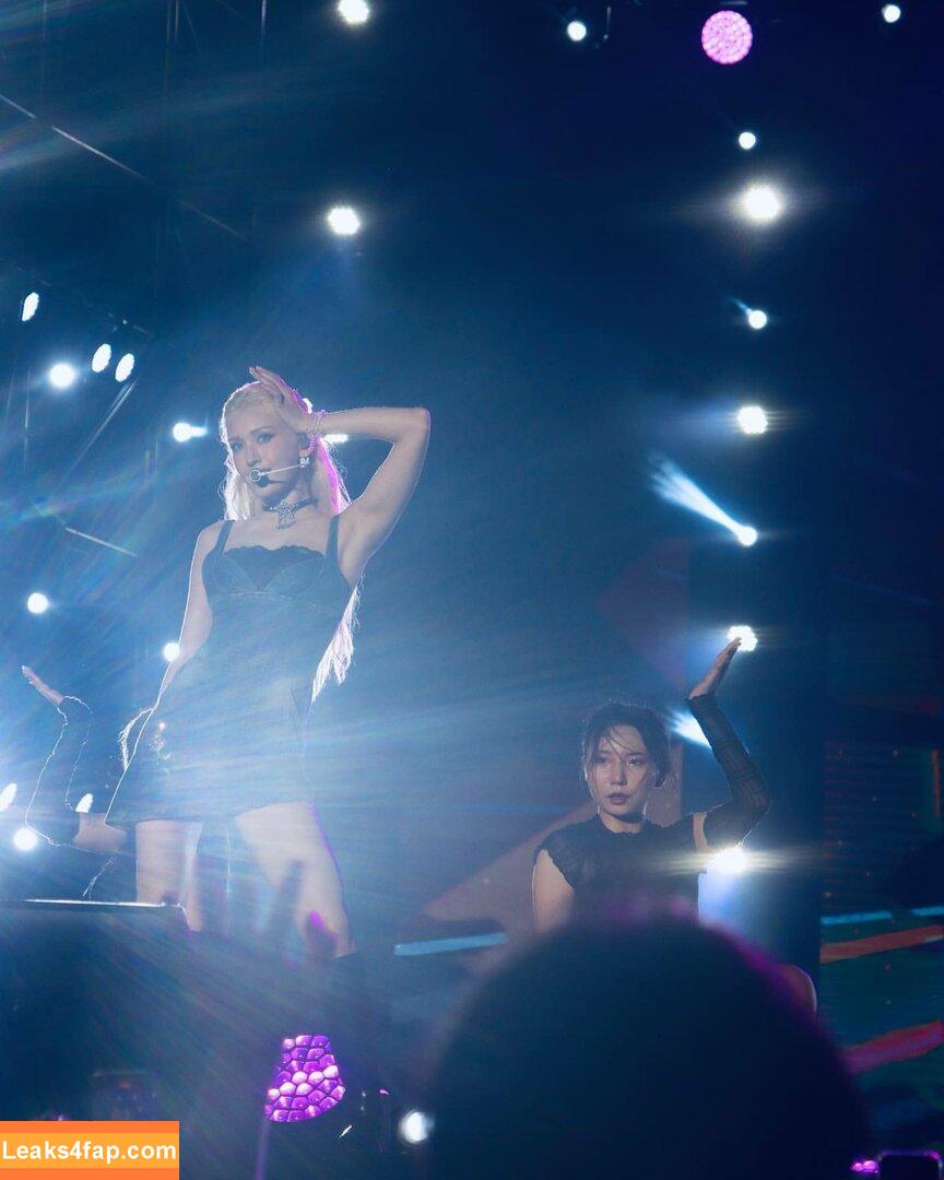 WomenK-pop /  leaked photo photo #0293