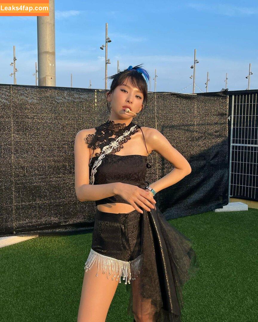 WomenK-pop /  leaked photo photo #0306