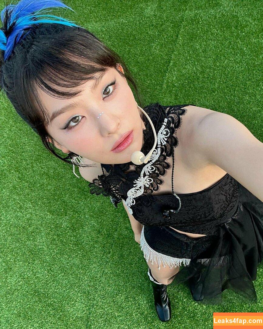 WomenK-pop /  leaked photo photo #0308