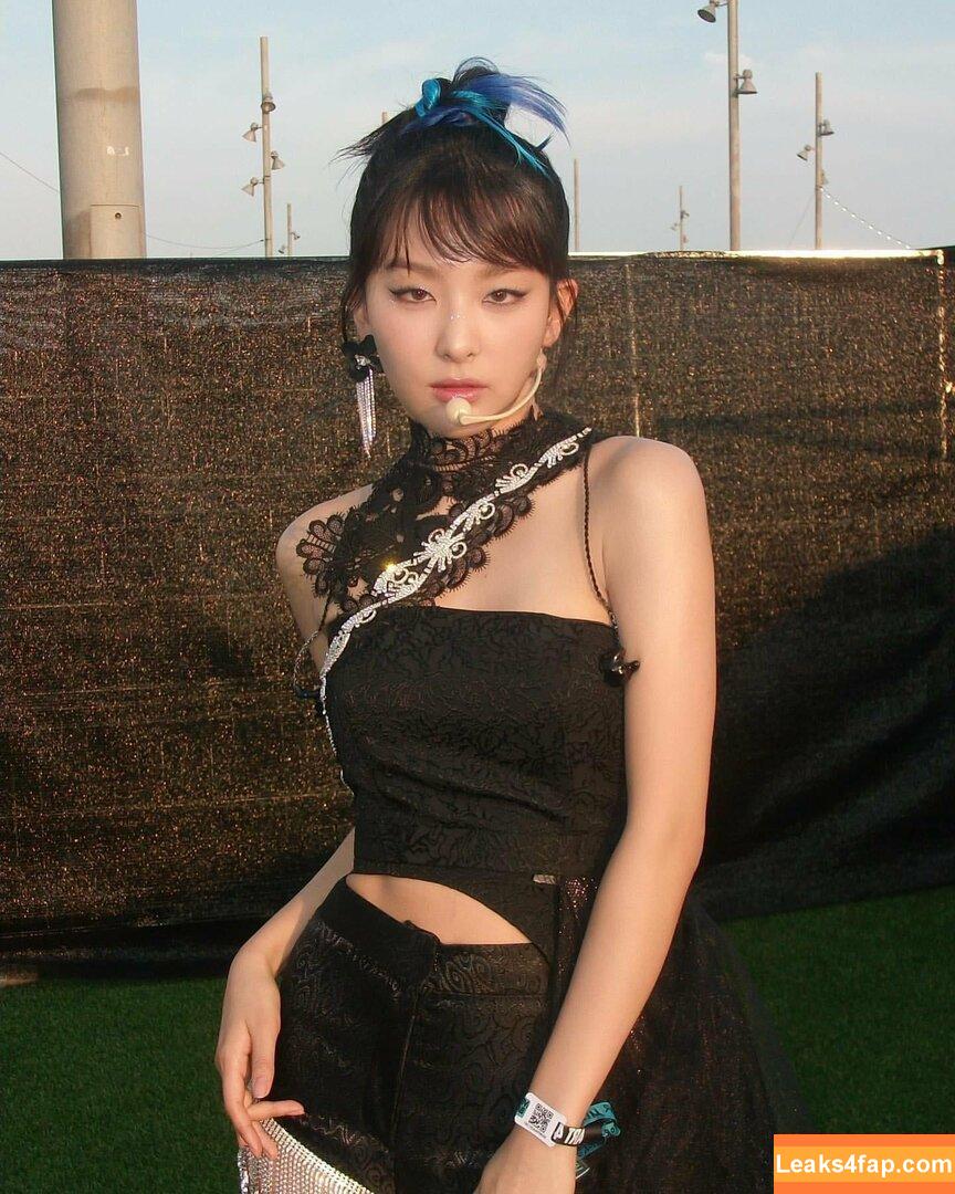 WomenK-pop /  leaked photo photo #0310