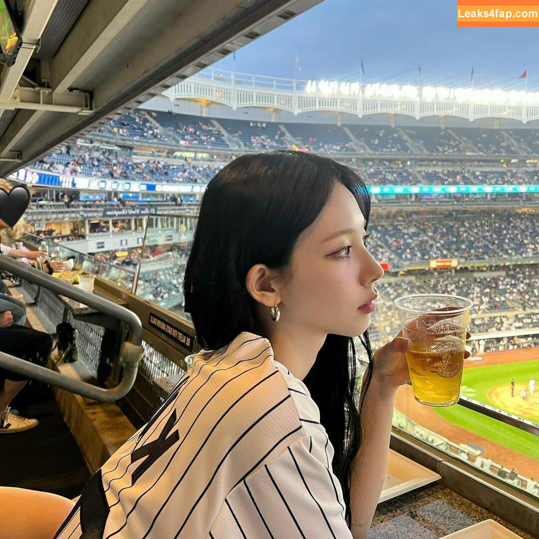 WomenK-pop /  leaked photo photo #0326