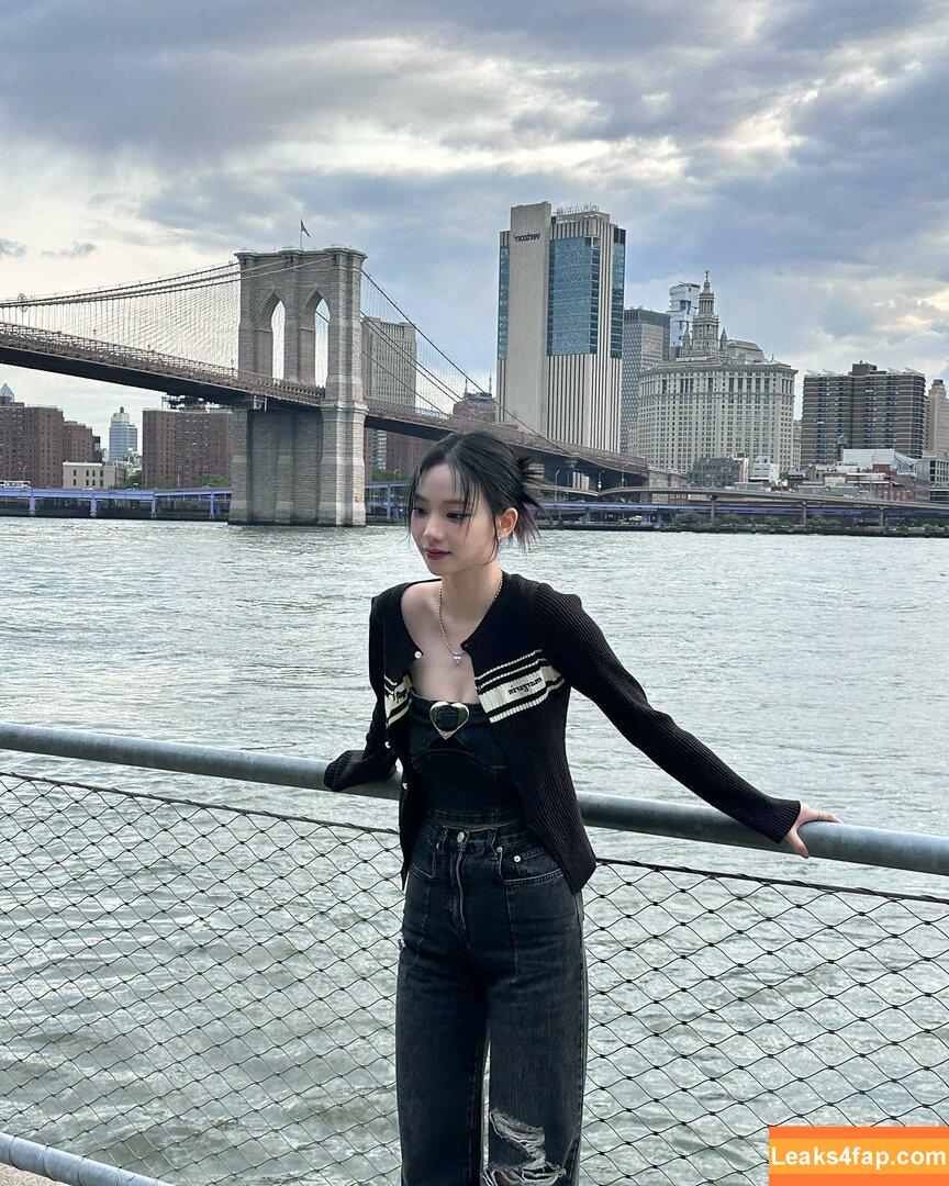 WomenK-pop /  leaked photo photo #0328