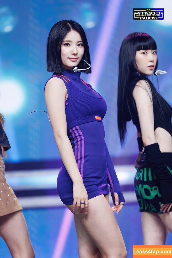 WomenK-pop /  leaked photo photo #0352