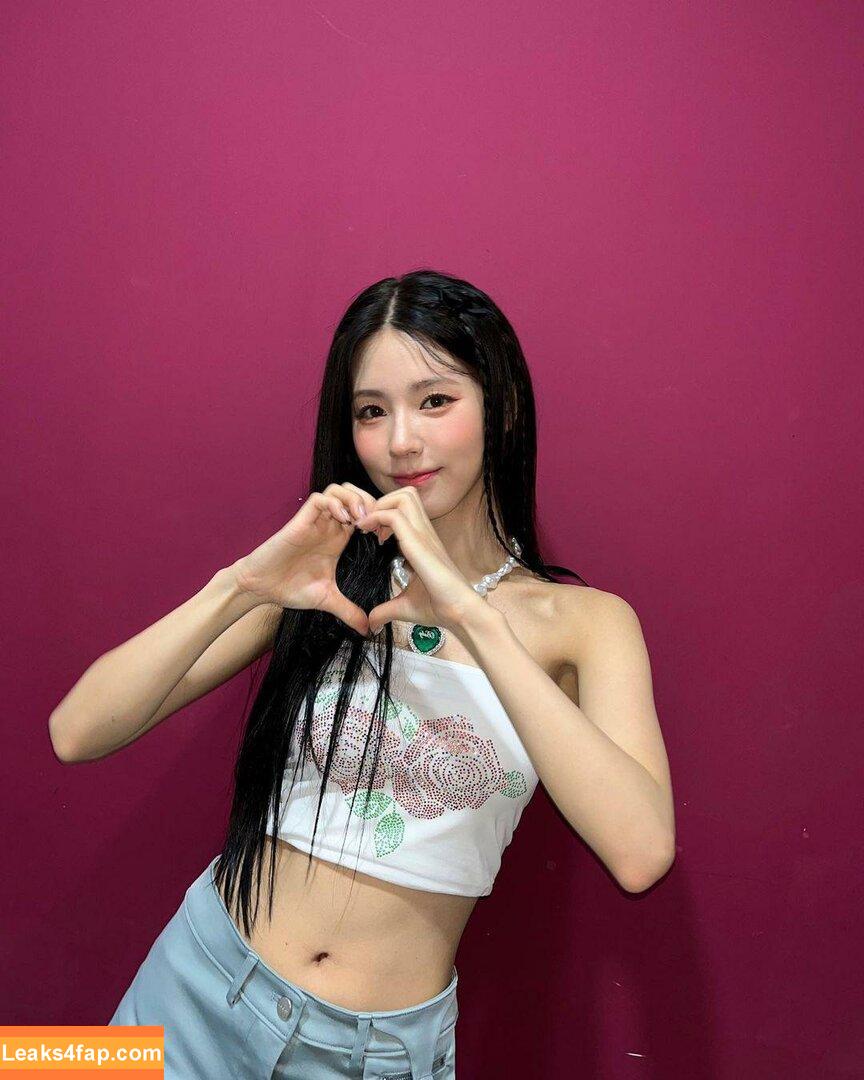 WomenK-pop /  leaked photo photo #0379
