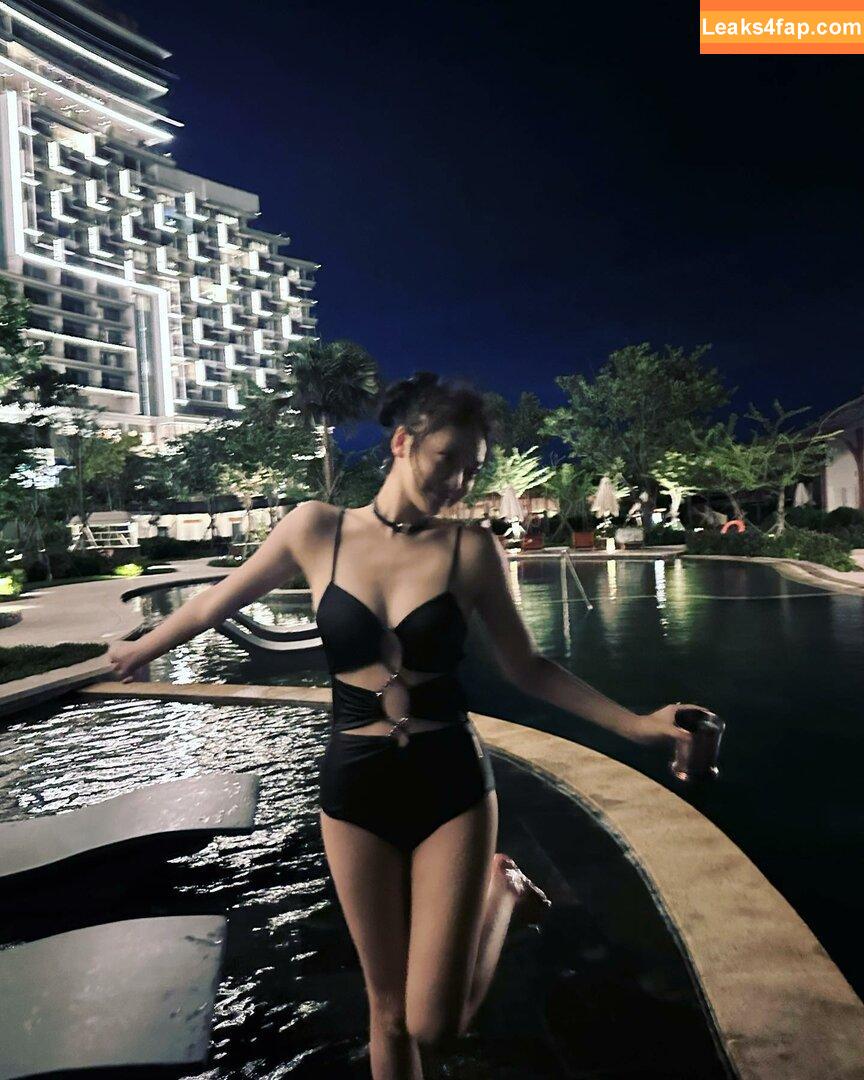 WomenK-pop /  leaked photo photo #0398