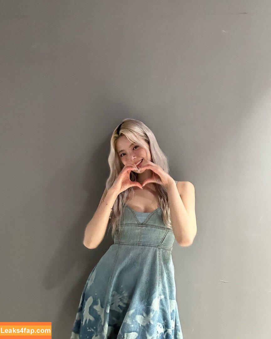 WomenK-pop /  leaked photo photo #0411