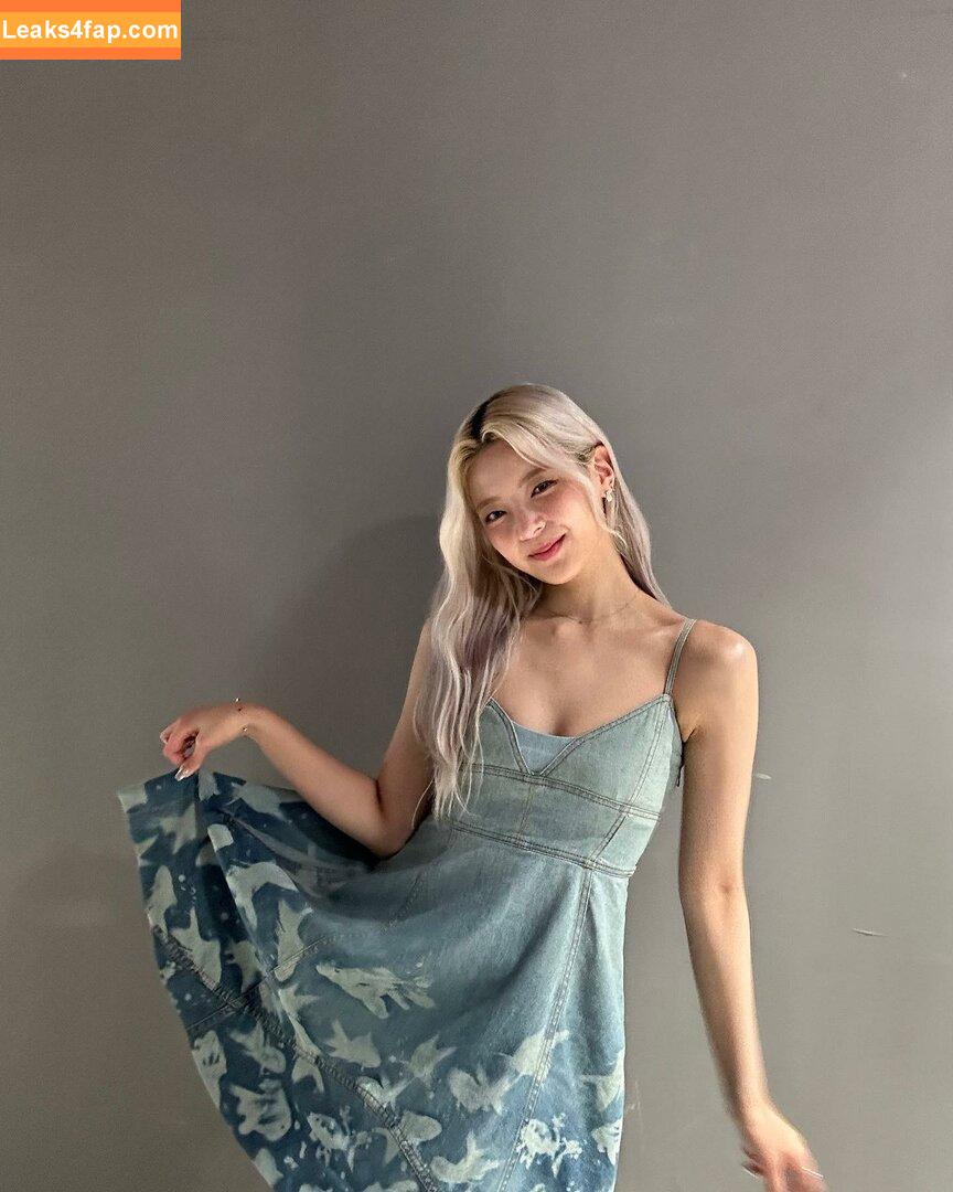WomenK-pop /  leaked photo photo #0417