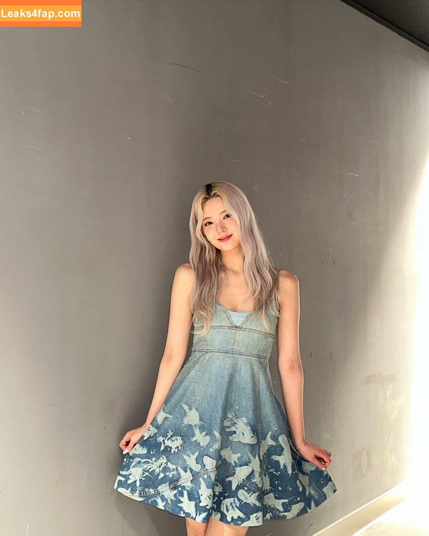 WomenK-pop /  leaked photo photo #0420