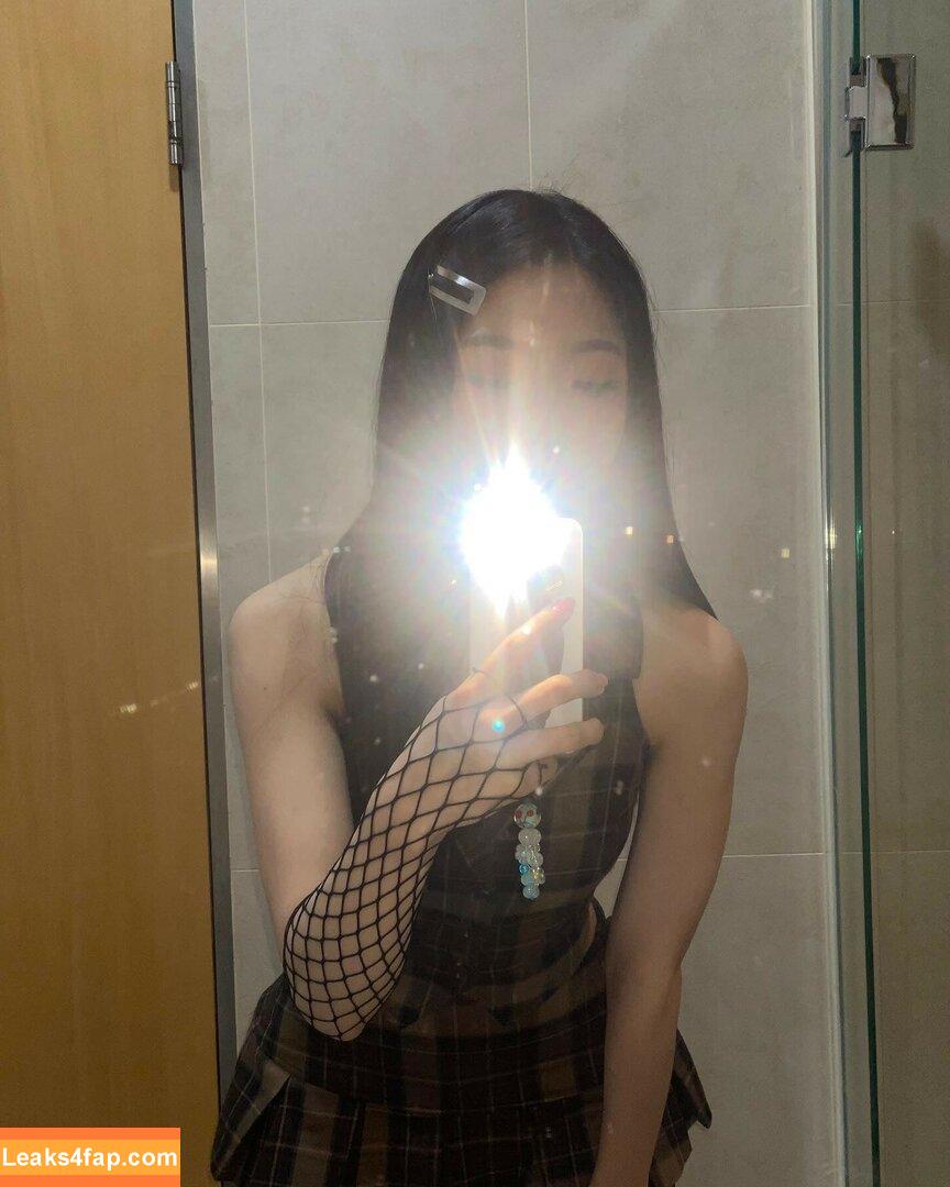 WomenK-pop /  leaked photo photo #0442